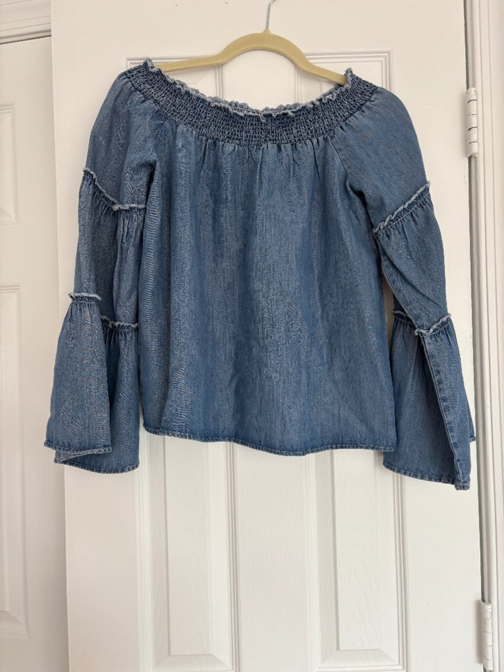 Cute denim top